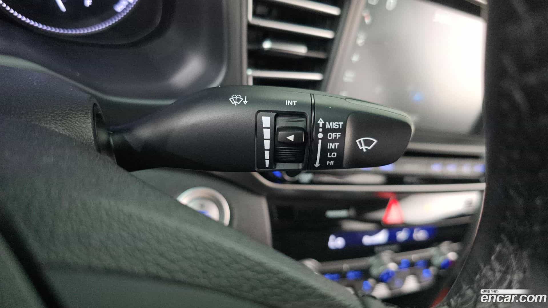 AVANTE Hyundai 2018.10-OPTION-040