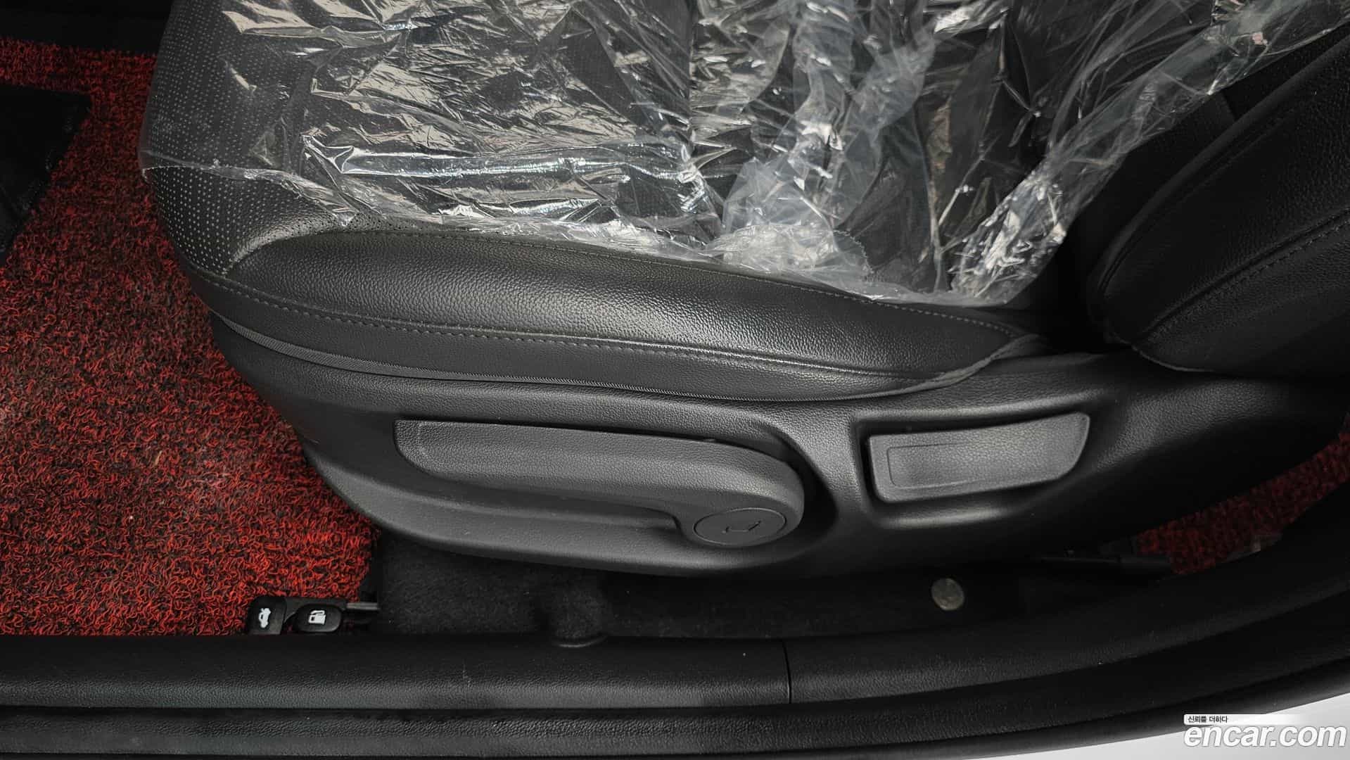 AVANTE Hyundai 2018.10-OPTION-044
