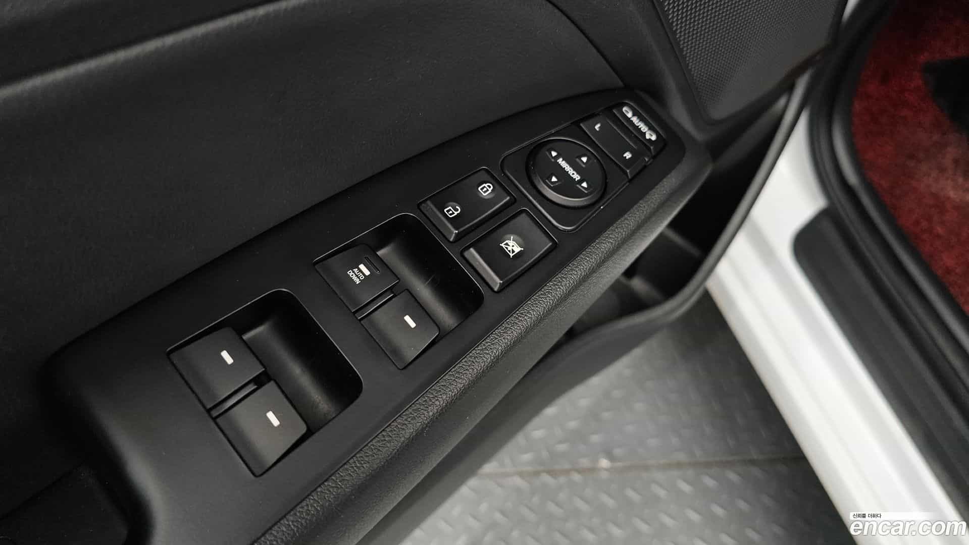 AVANTE Hyundai 2018.10-OPTION-045