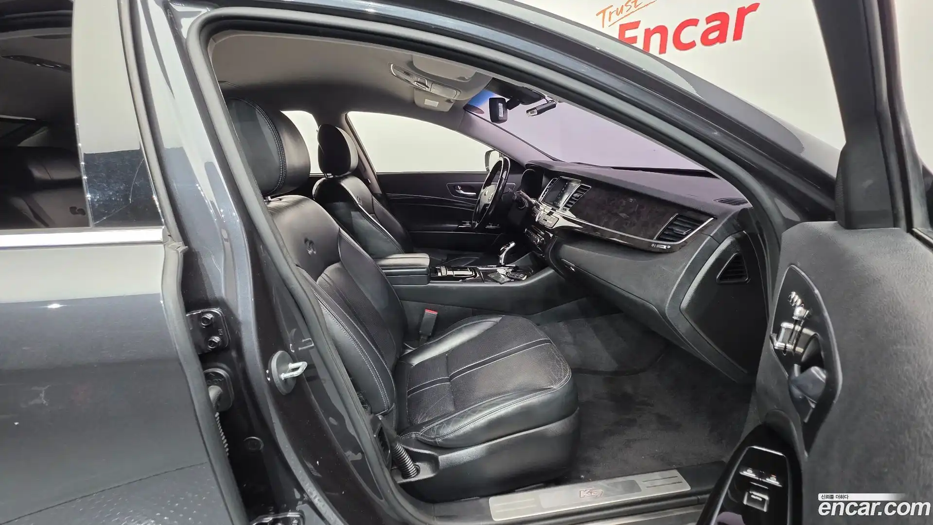 K9 Kia 2017.0-INNER-010