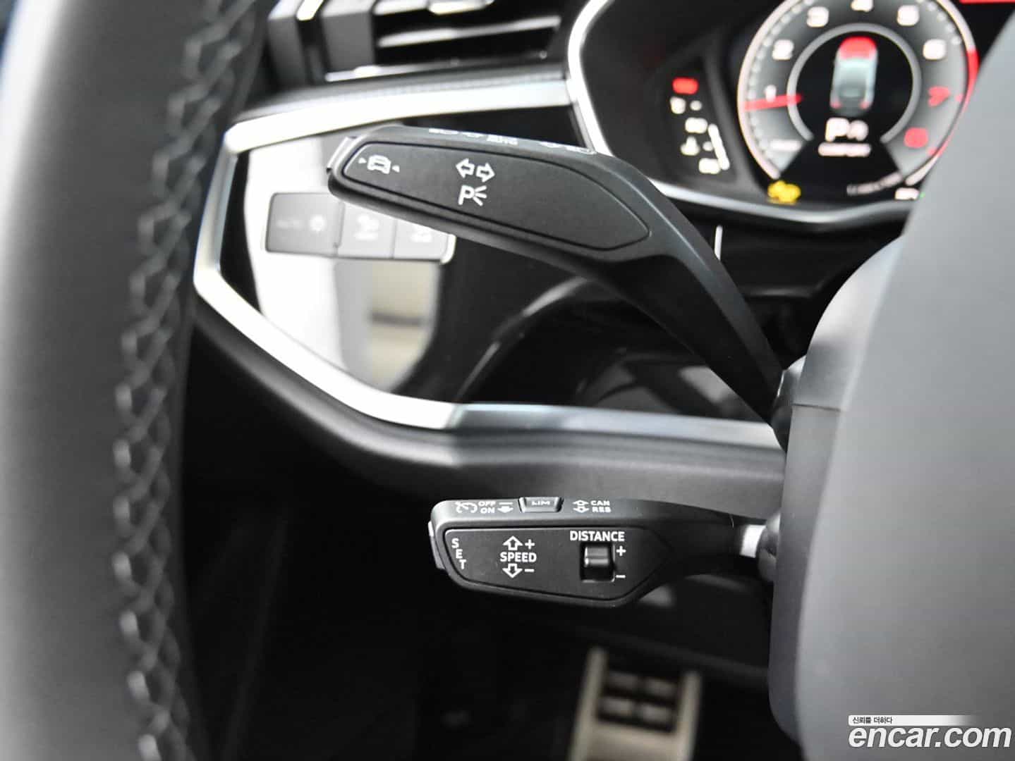 Q3 Audi 2025.7-OPTION-020