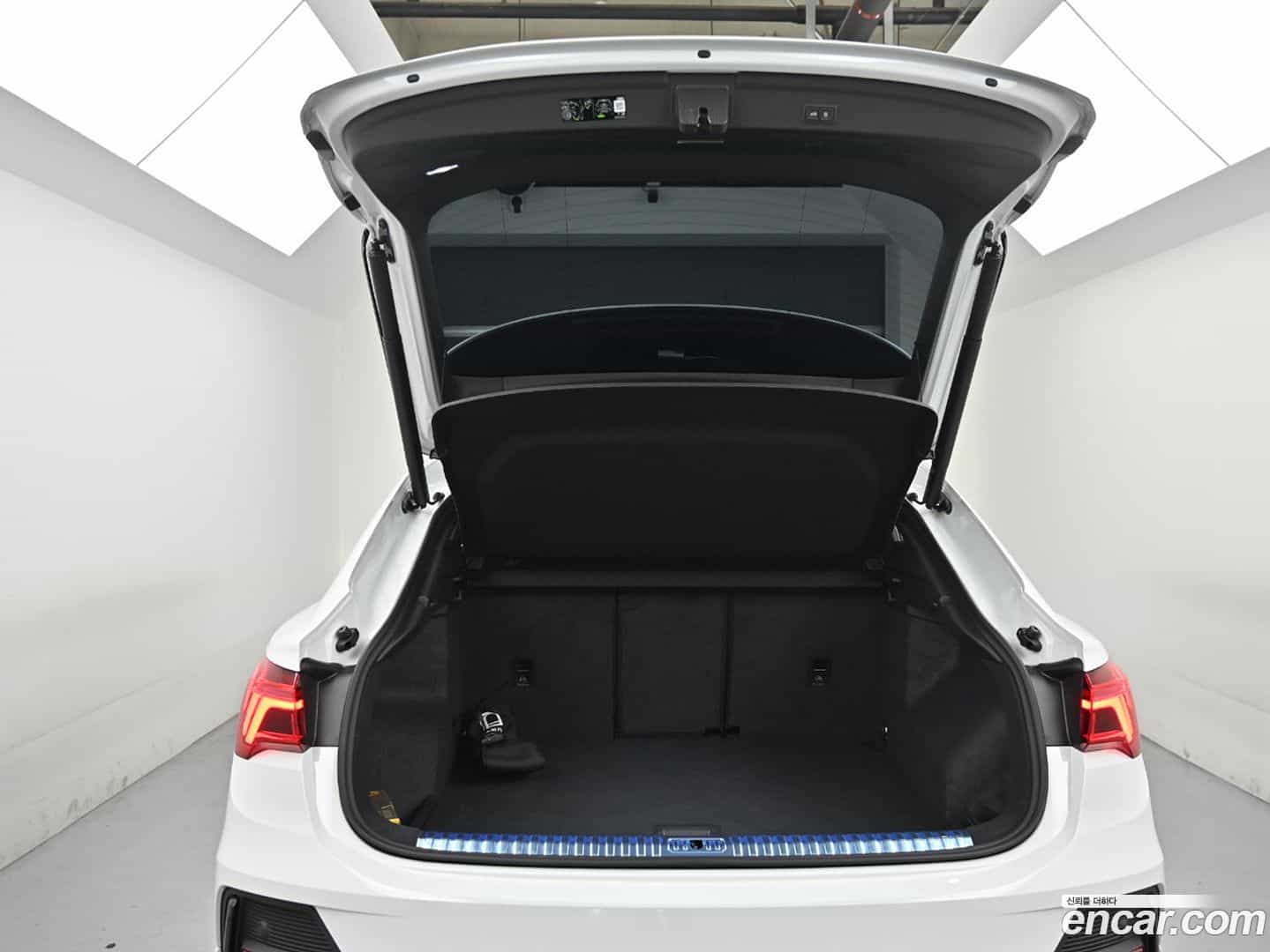 Q3 Audi 2025.7-OPTION-024