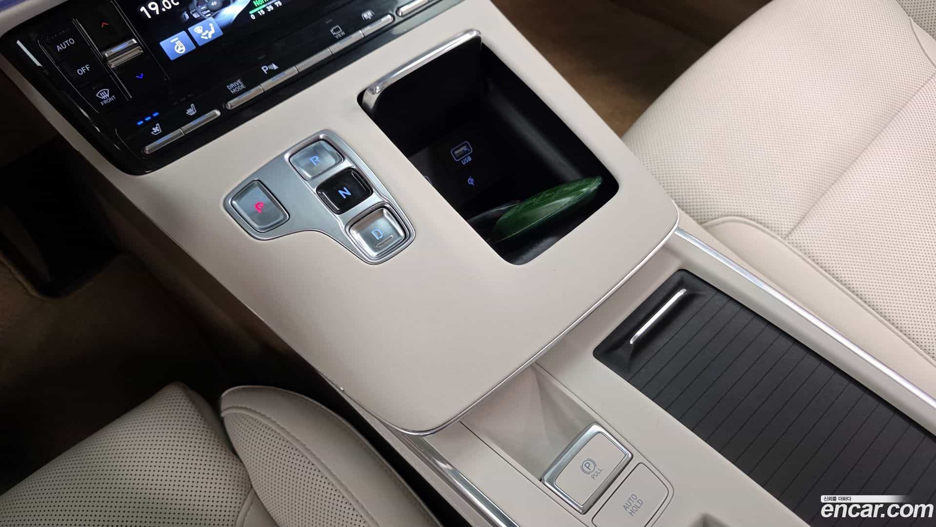 Grandeur Hyundai 2020.1-INNER-009