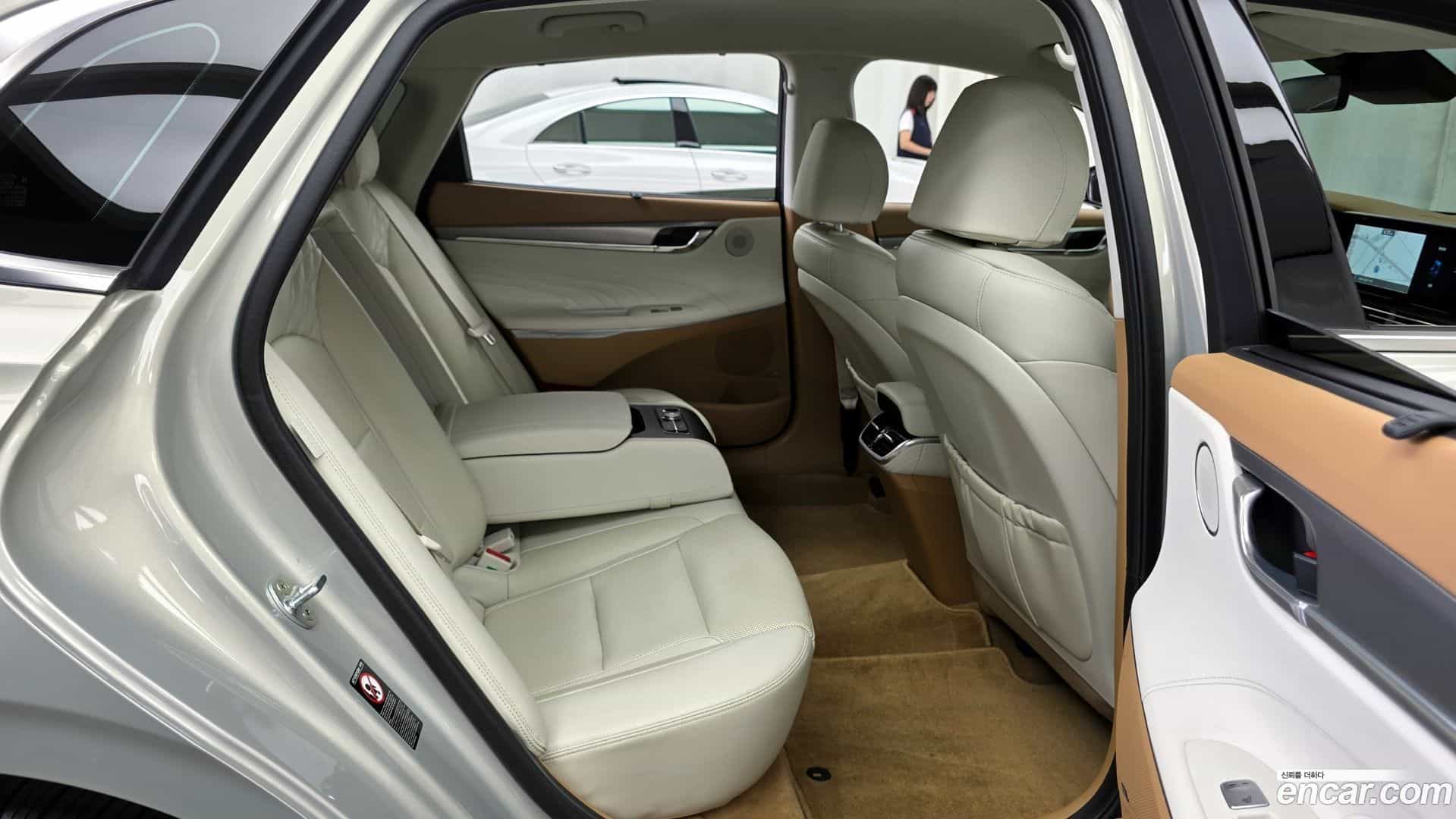 Grandeur Hyundai 2020.1-OPTION-016