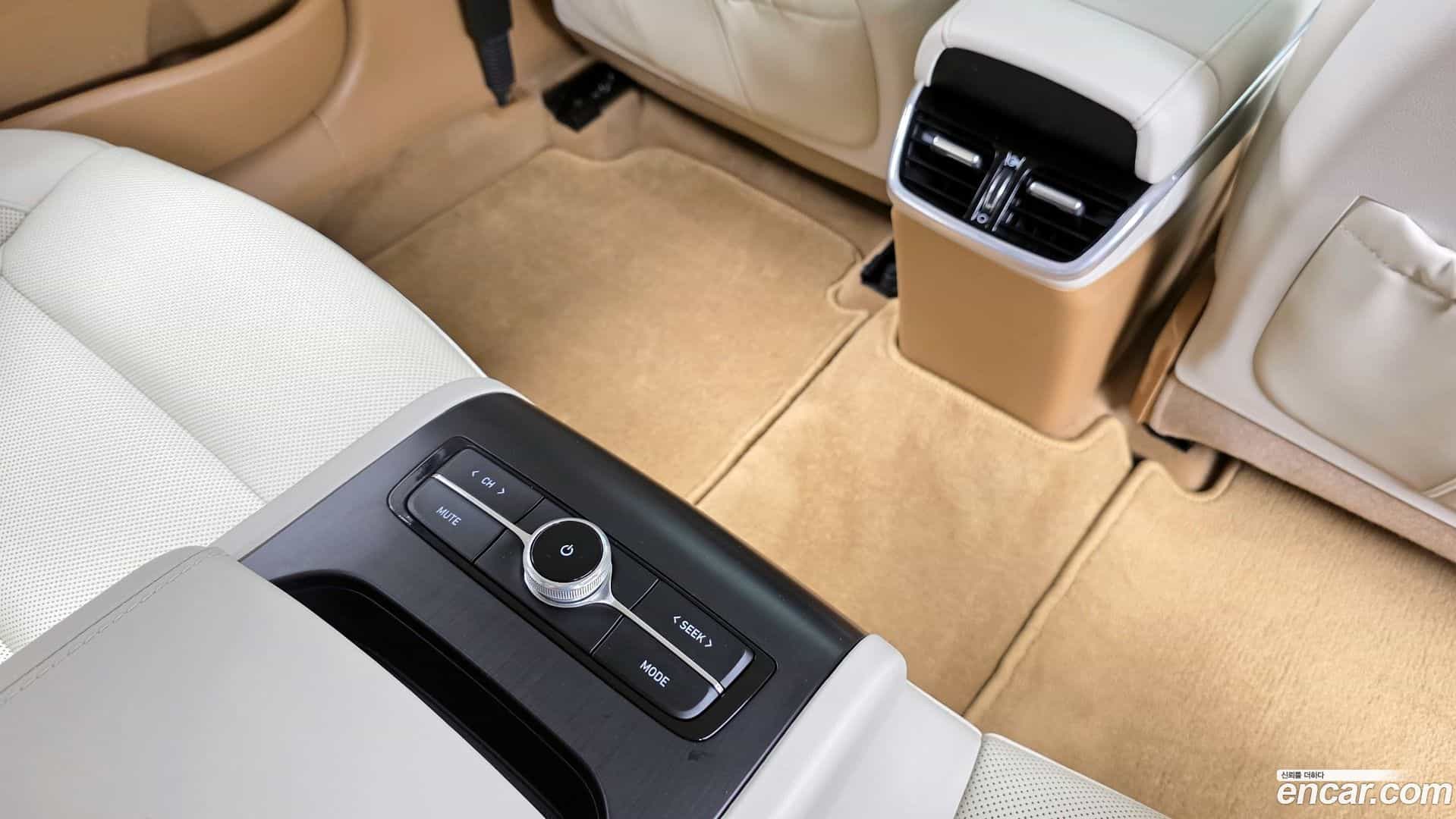 Grandeur Hyundai 2020.1-OPTION-019
