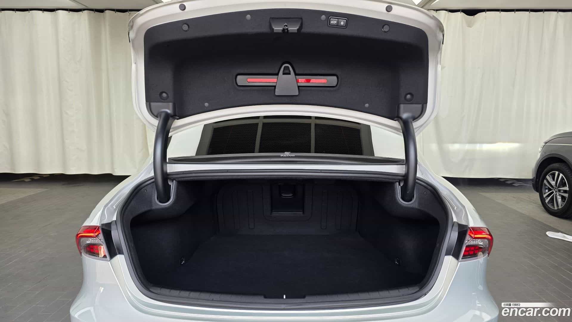 Grandeur Hyundai 2020.1-OPTION-024