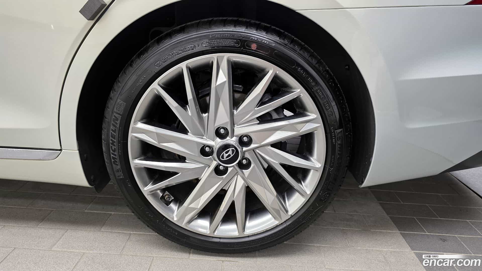 Grandeur Hyundai 2020.1-OUTER-031