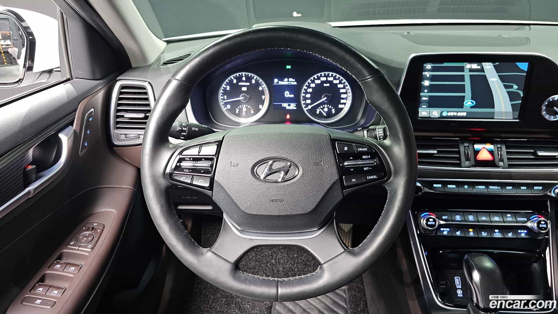 Grandeur Hyundai 2017.0-OPTION-017