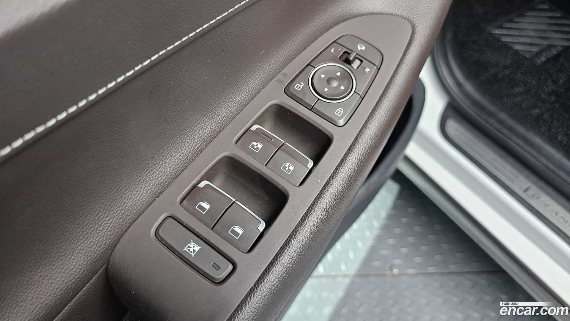 Grandeur Hyundai 2017.0-OPTION-041
