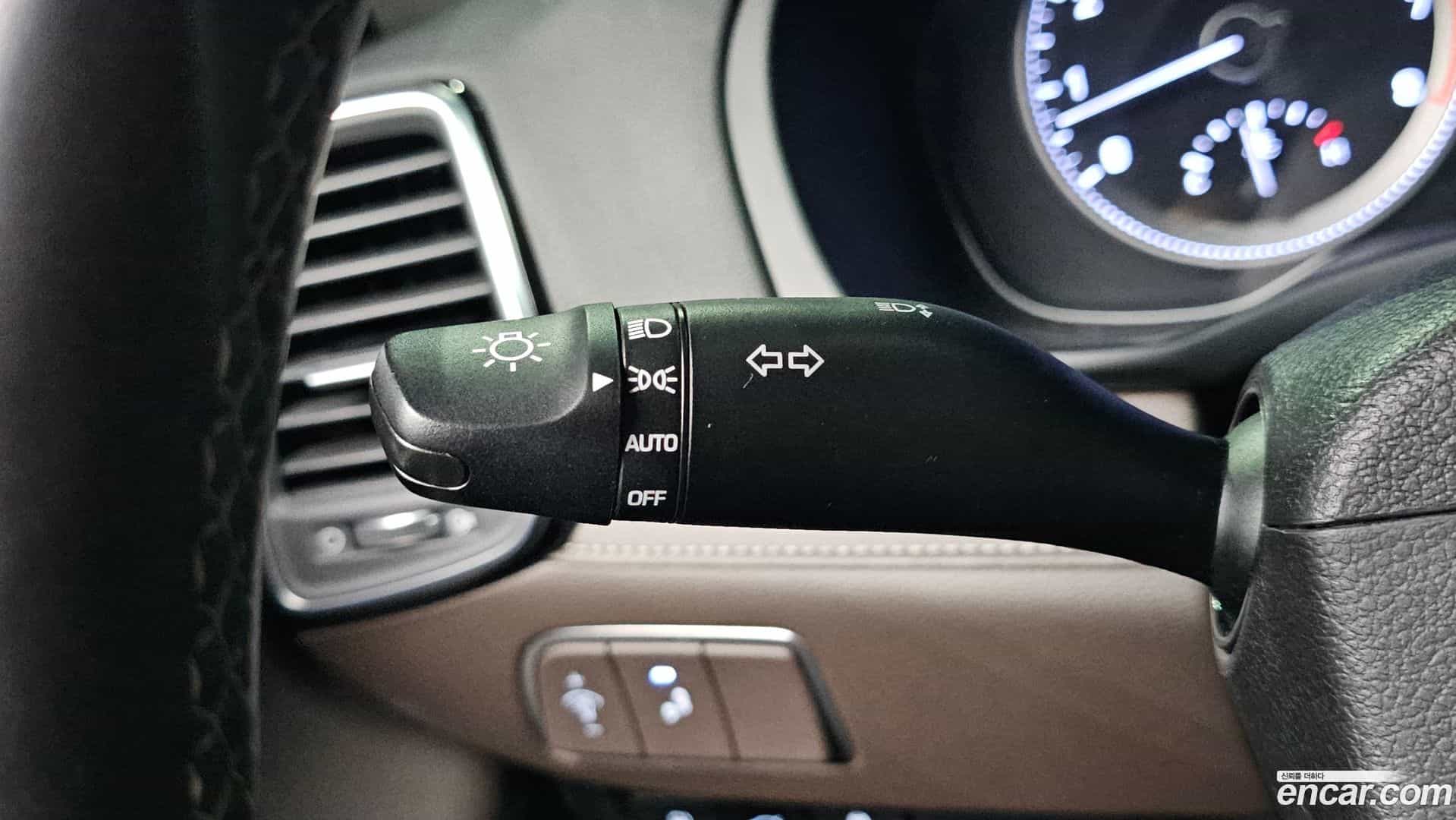Grandeur Hyundai 2017.0-OPTION-044