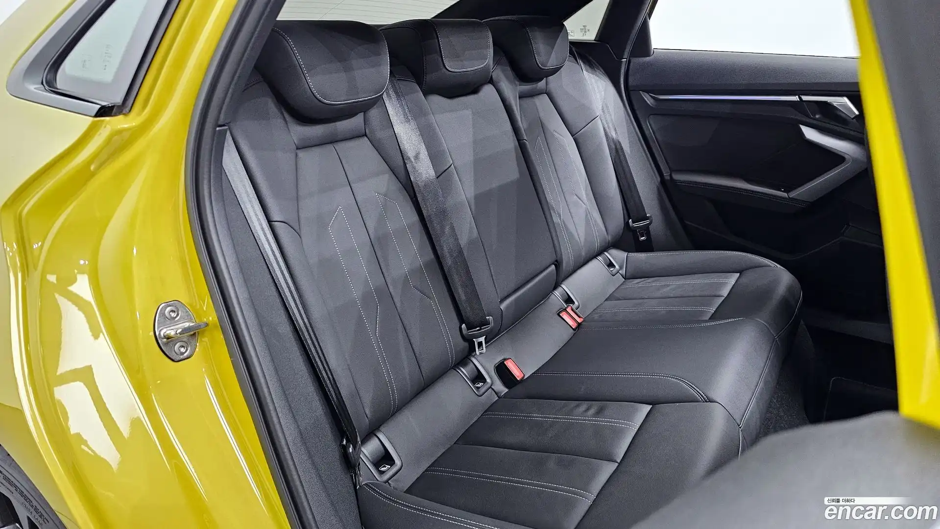 A3 Audi 2025.10-OPTION-015