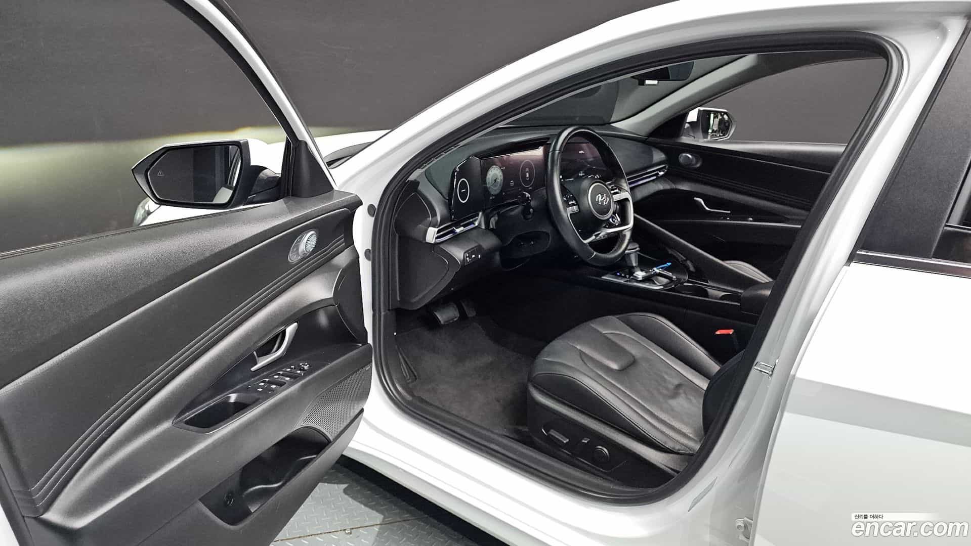 AVANTE Hyundai 2020.9-INNER-010