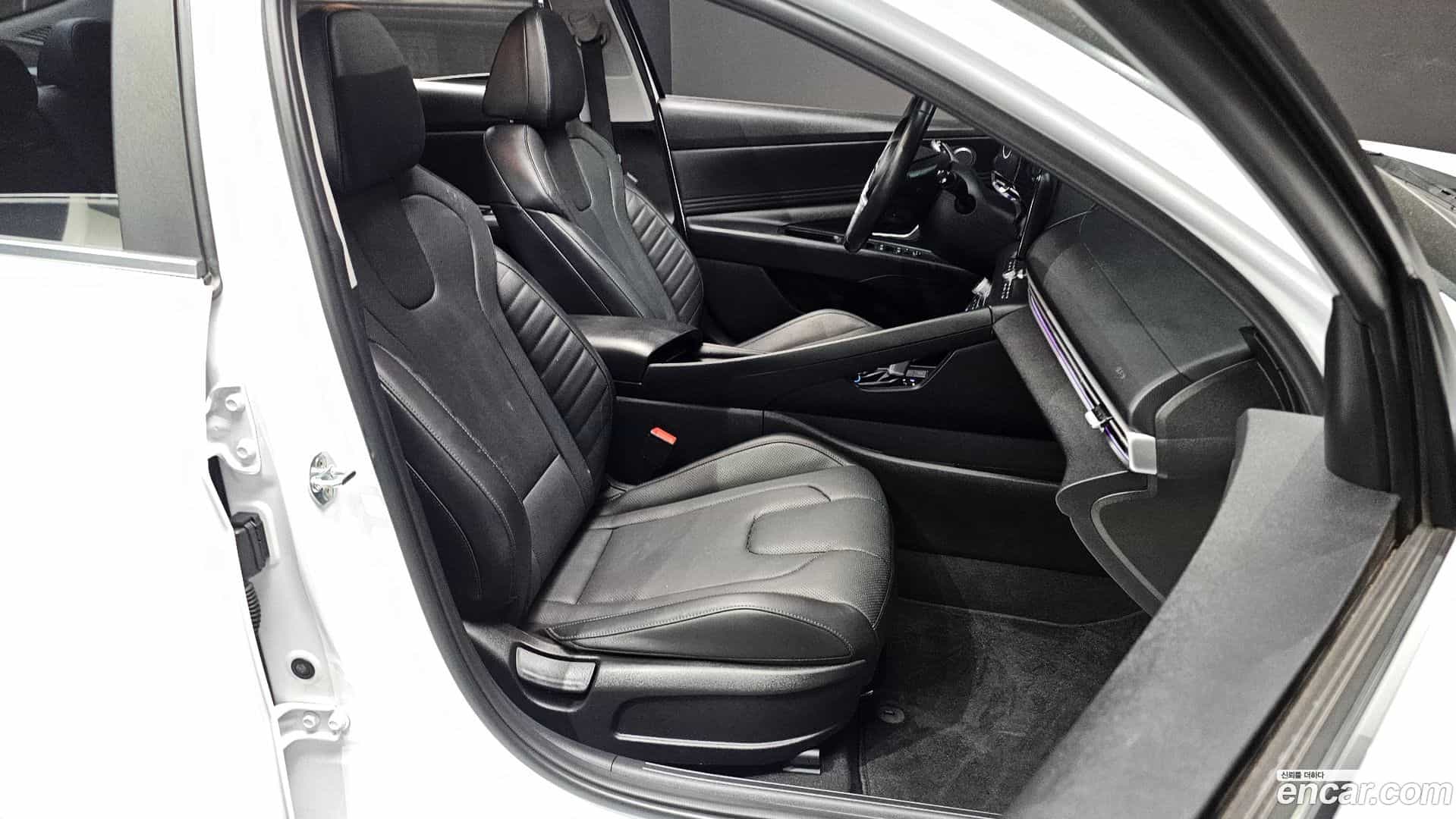 AVANTE Hyundai 2020.9-OPTION-015