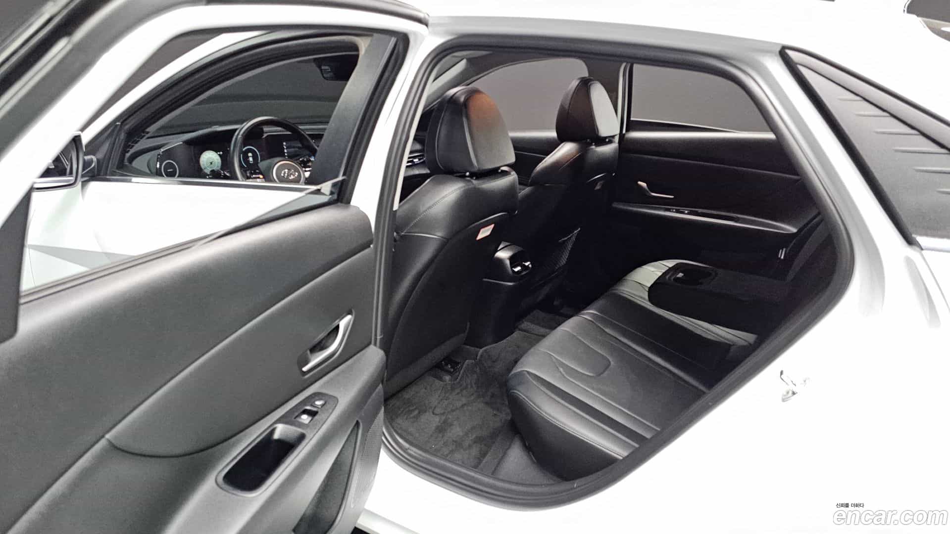 AVANTE Hyundai 2020.9-OPTION-016