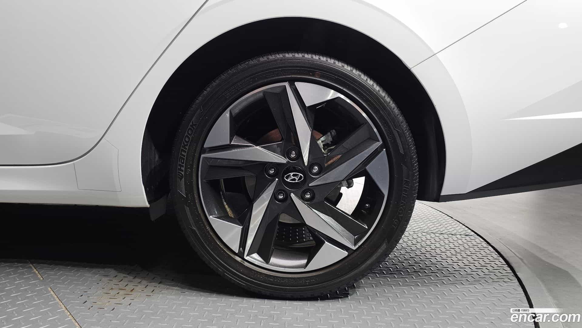 AVANTE Hyundai 2020.9-OUTER-031