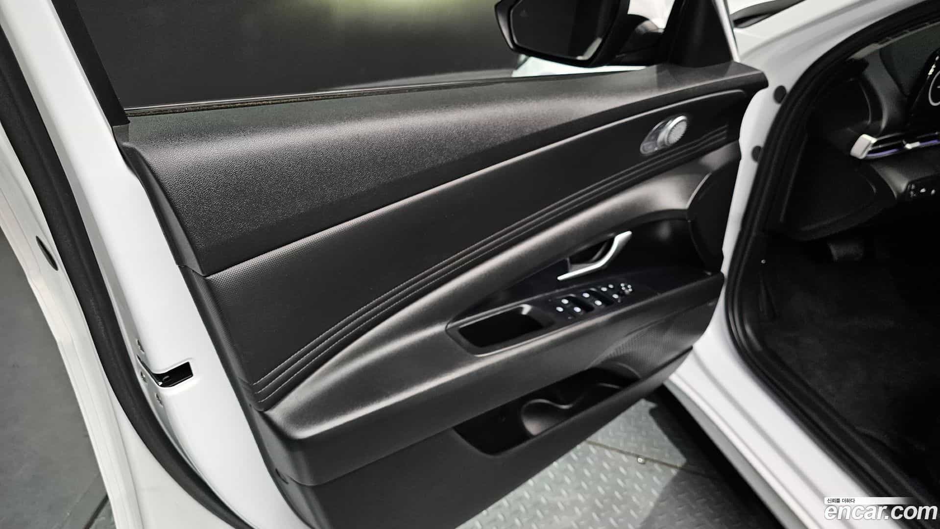 AVANTE Hyundai 2020.9-OPTION-043