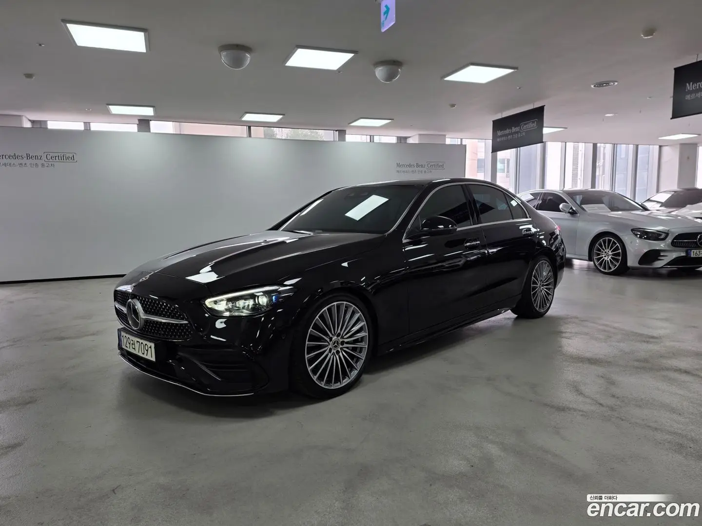 Main__Slider__Photo:C-Class Mercedes-Benz 2023.0-0