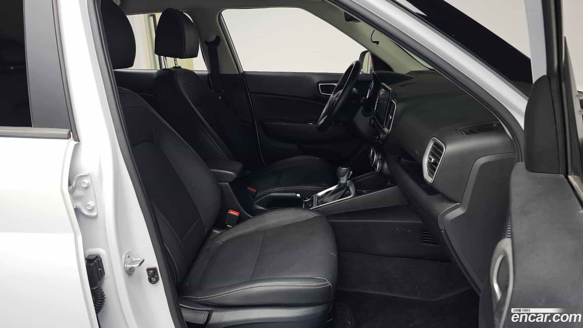 Venue Hyundai 2021.3-OPTION-015