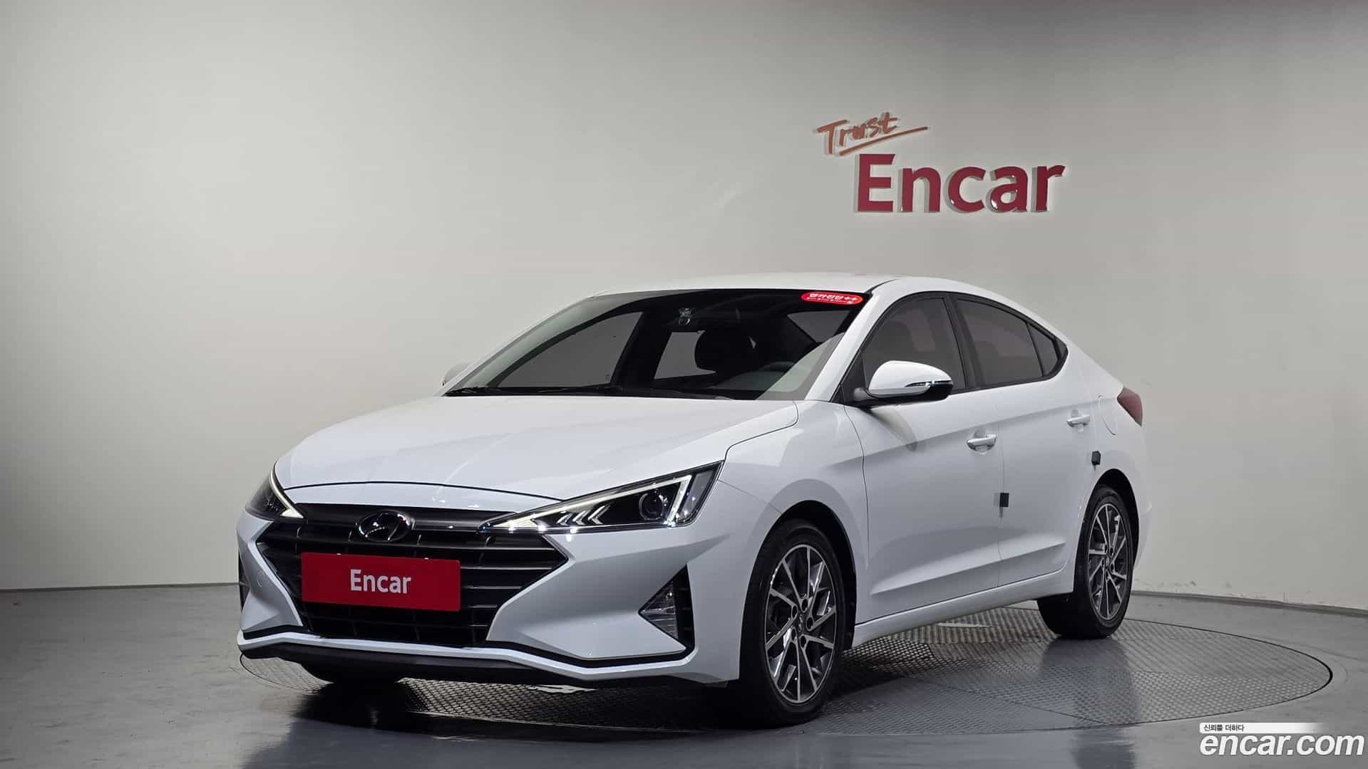 AVANTE Hyundai 2019.0-THUMBNAIL-011