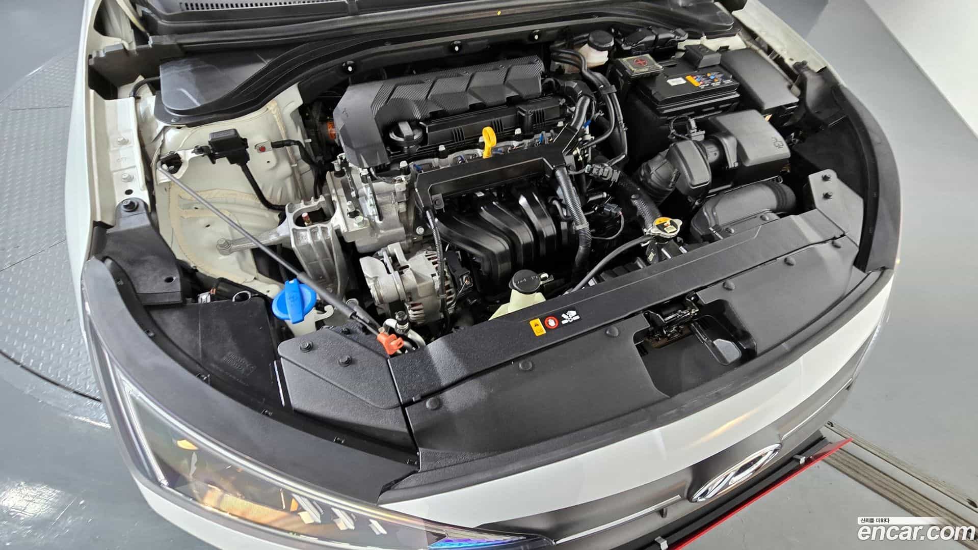 AVANTE Hyundai 2019.0-OUTER-006