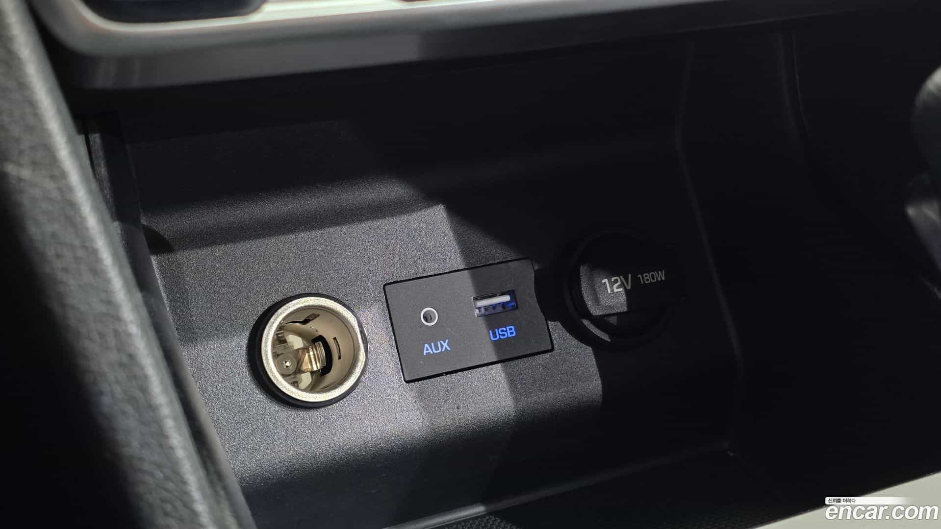 AVANTE Hyundai 2019.0-OPTION-016