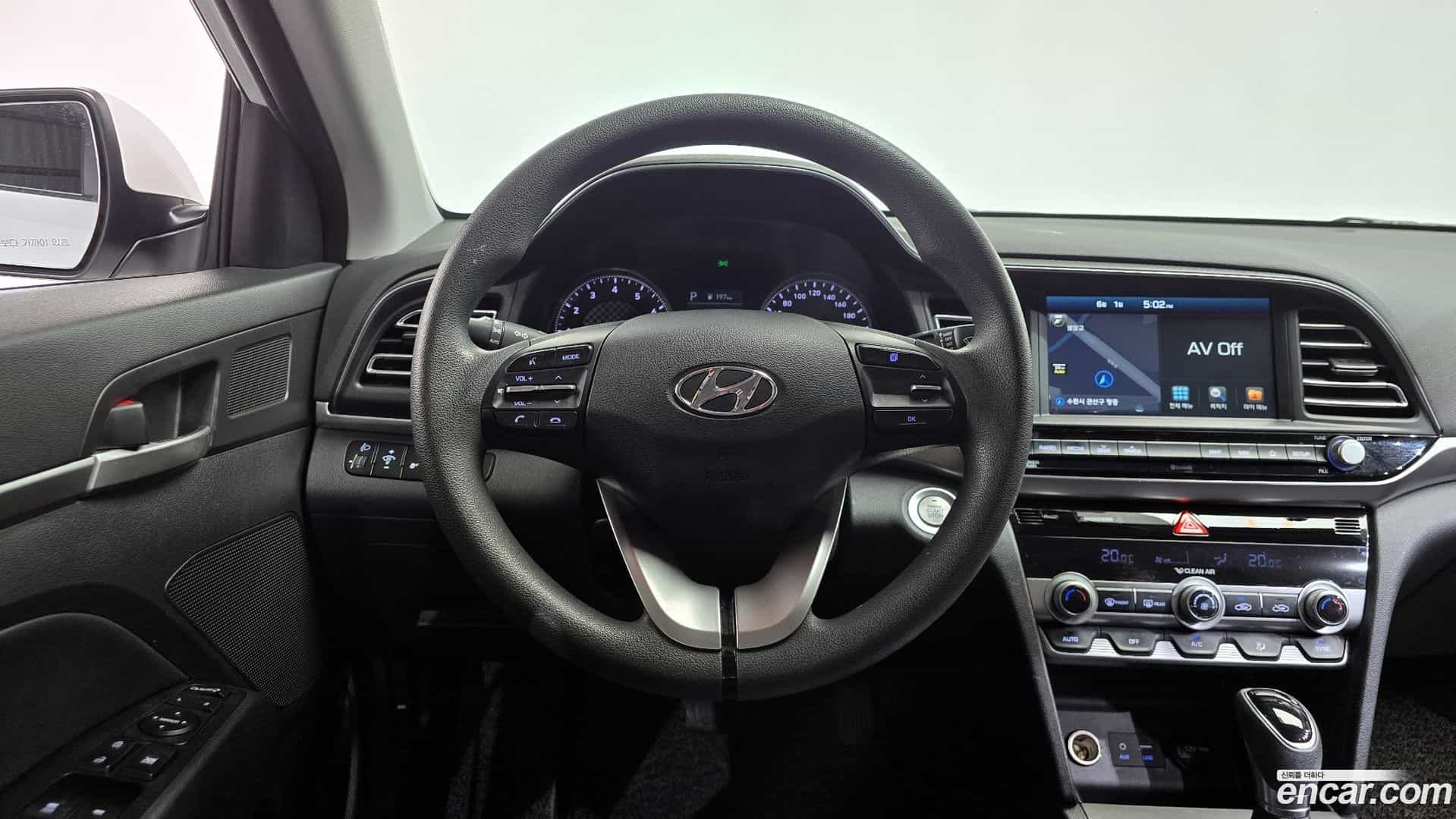 AVANTE Hyundai 2019.0-OPTION-019