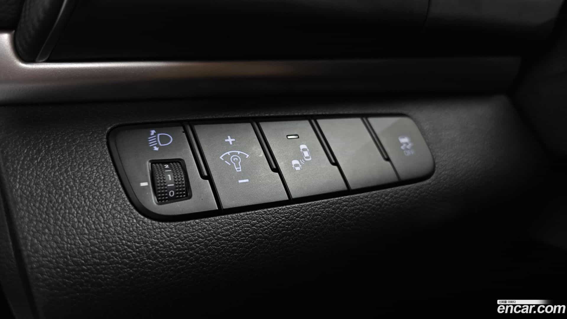 AVANTE Hyundai 2019.0-OPTION-024