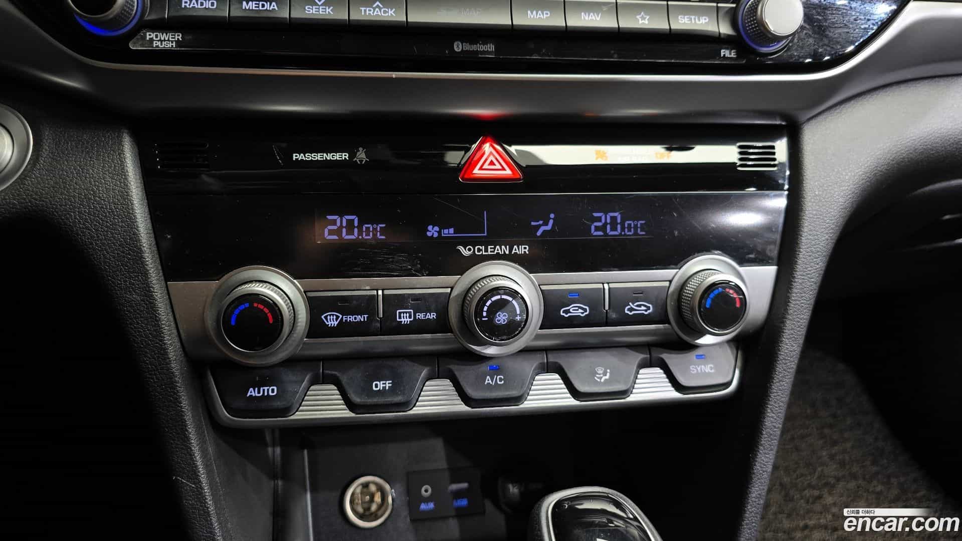 AVANTE Hyundai 2019.0-OPTION-043