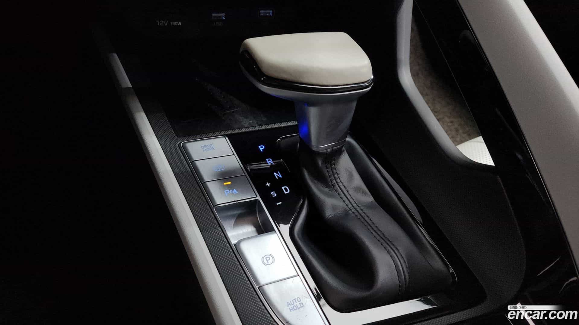 AVANTE Hyundai 2020.10-INNER-009