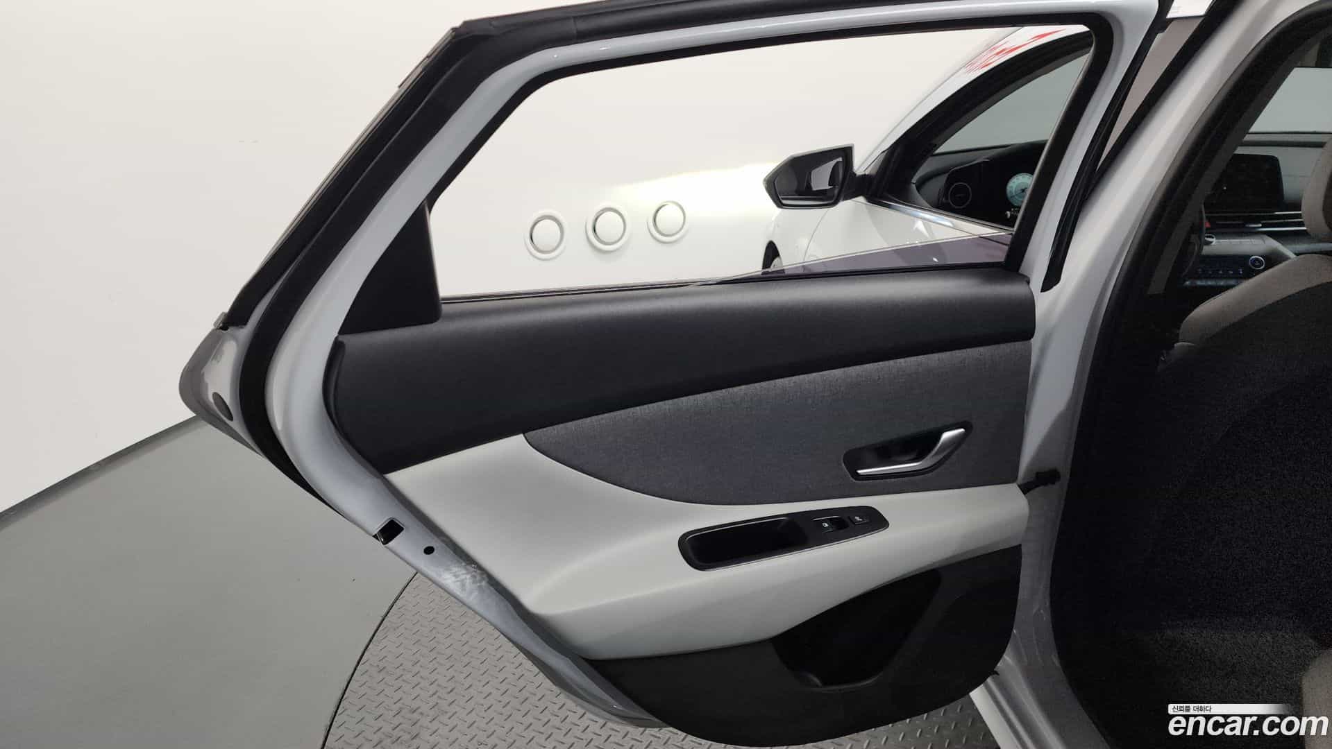 AVANTE Hyundai 2020.10-INNER-035