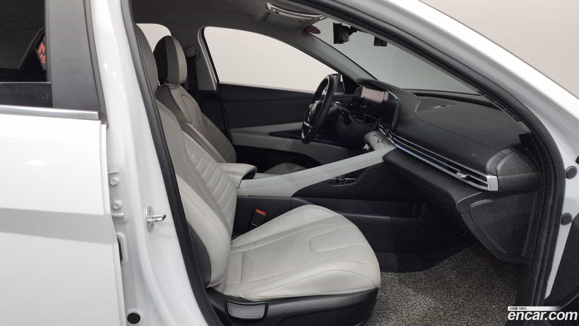 AVANTE Hyundai 2020.10-INNER-036