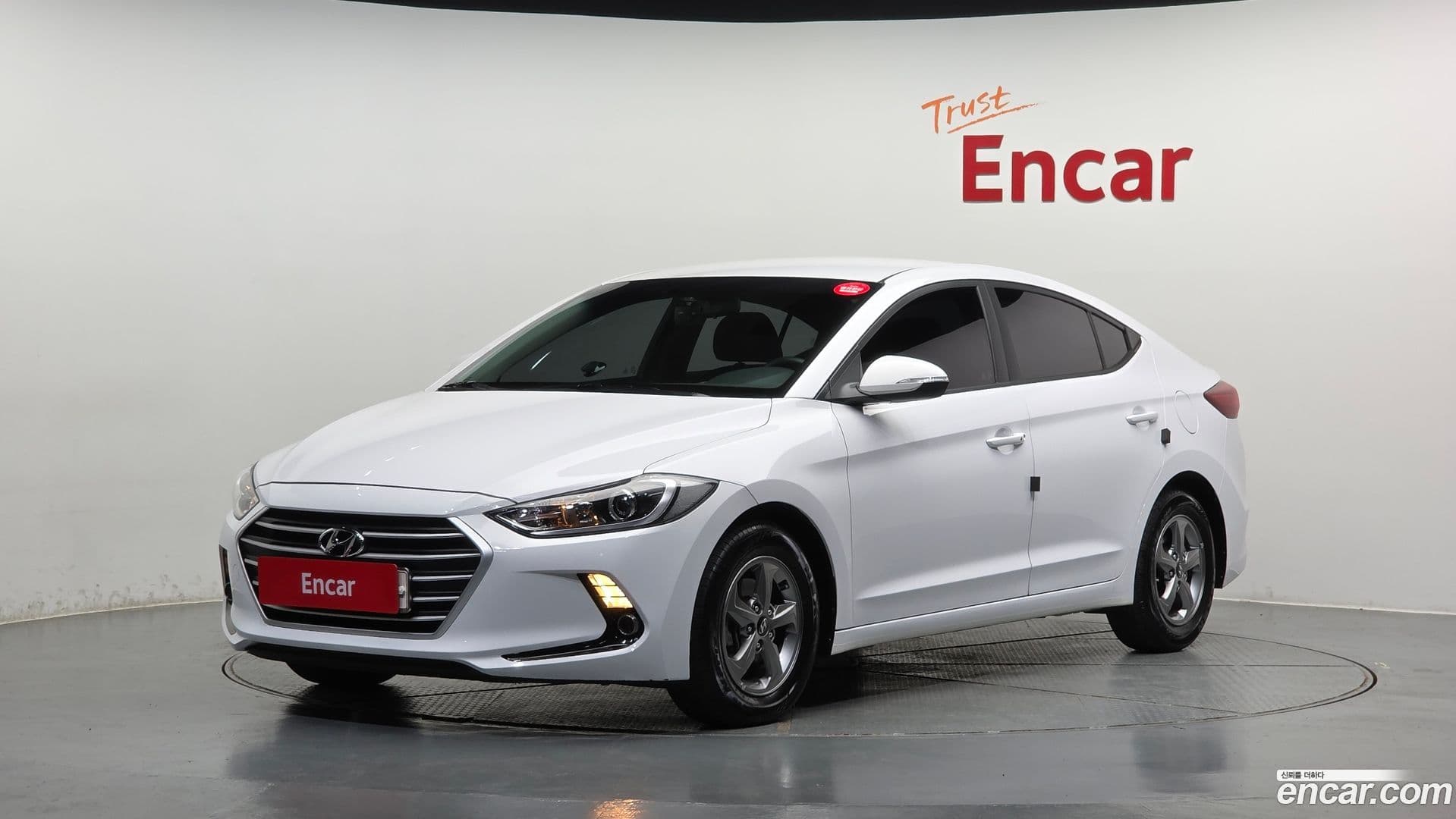 Main__Slider__Photo:AVANTE Hyundai 2016.11-0