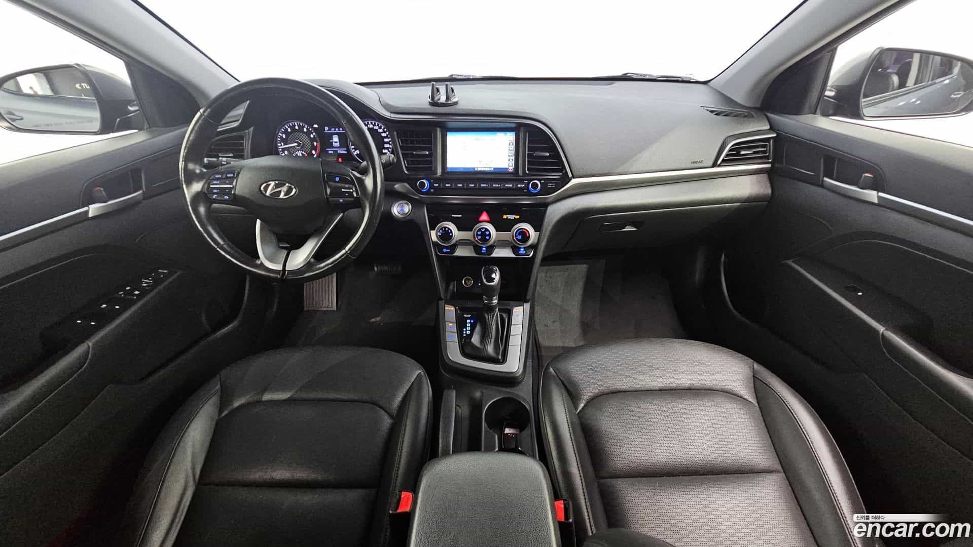 AVANTE Hyundai 2019.7-INNER-007