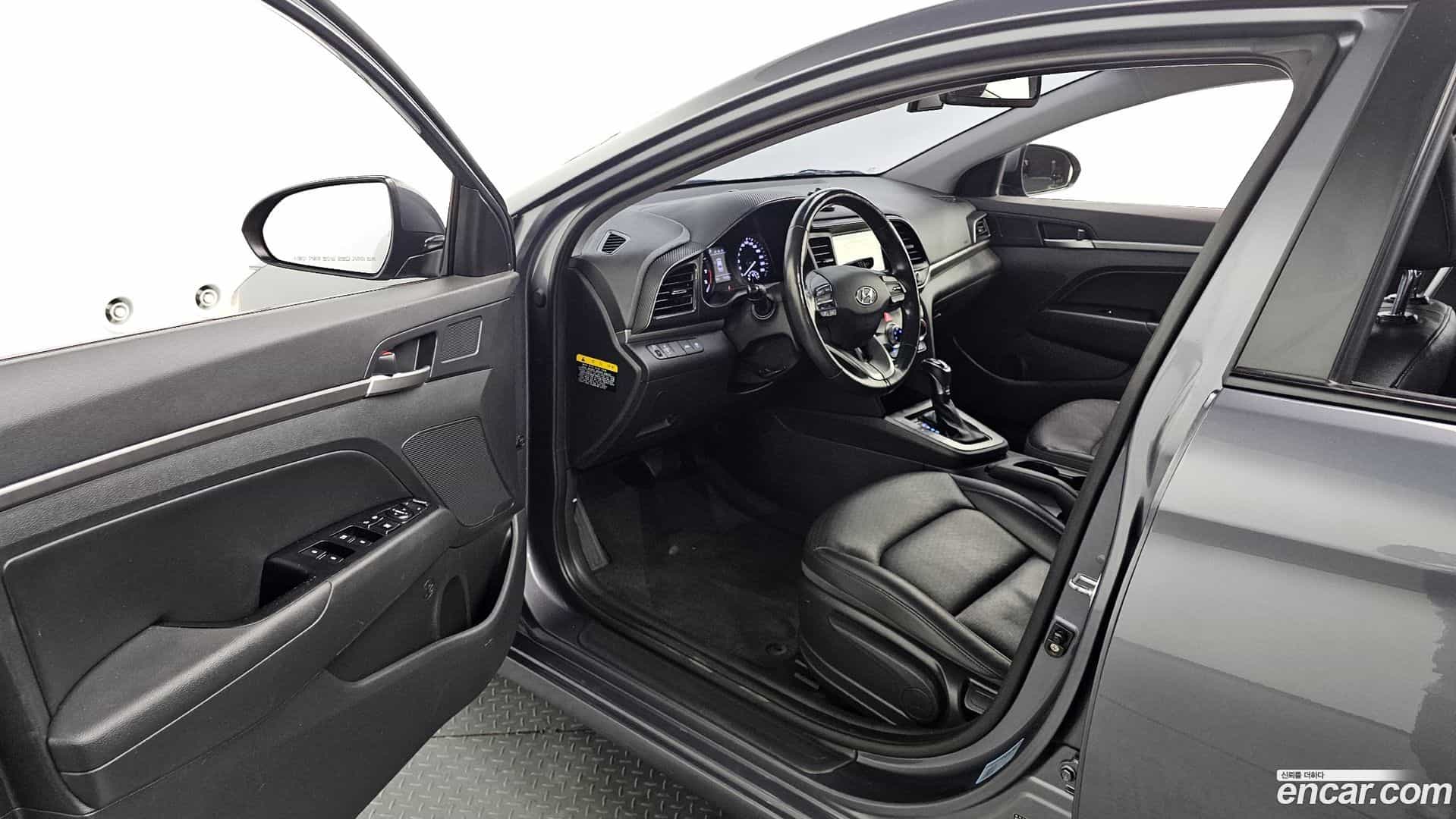 AVANTE Hyundai 2019.7-INNER-010
