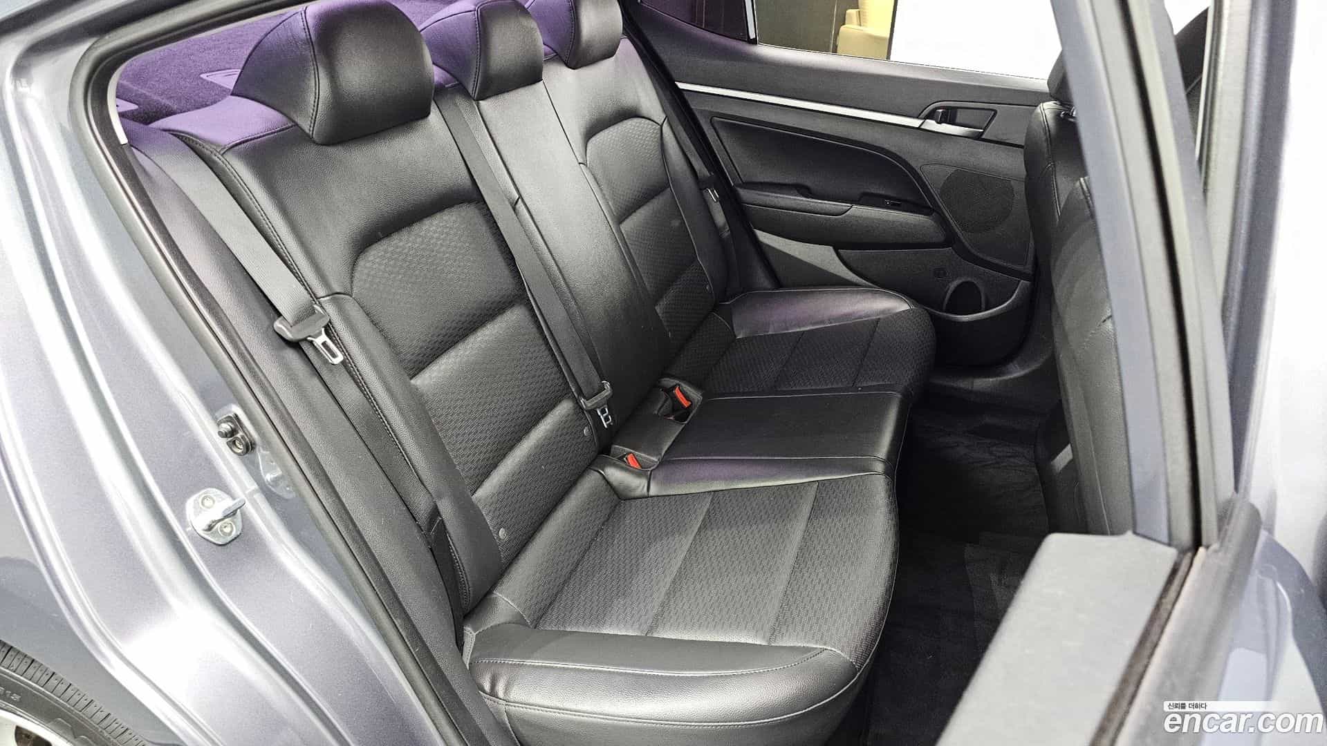 AVANTE Hyundai 2019.7-OPTION-022