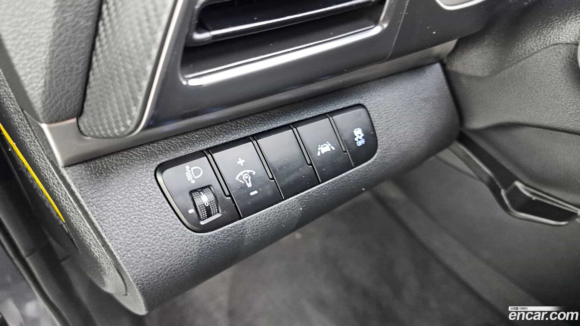 AVANTE Hyundai 2019.7-OPTION-024