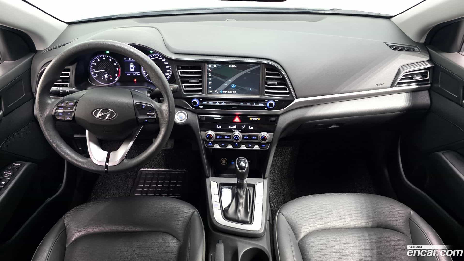 AVANTE Hyundai 2019.6-INNER-007