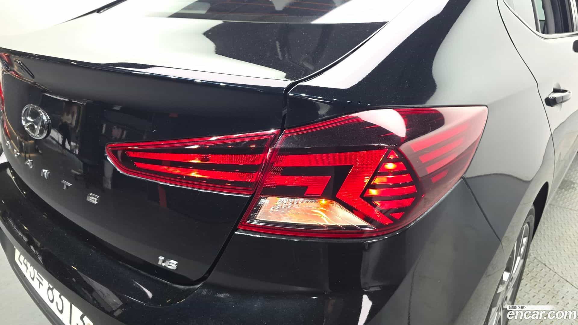 AVANTE Hyundai 2019.6-OUTER-033