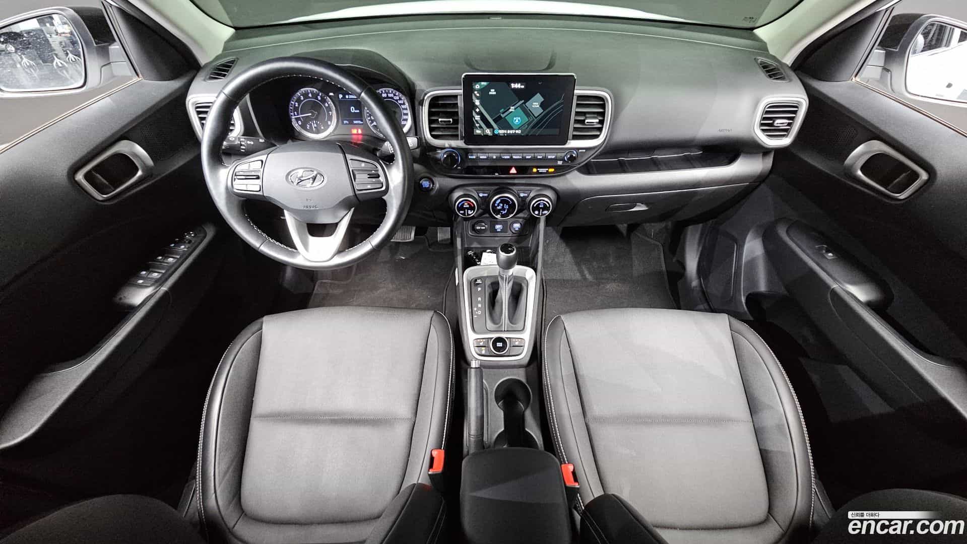 Venue Hyundai 2020.3-INNER-007