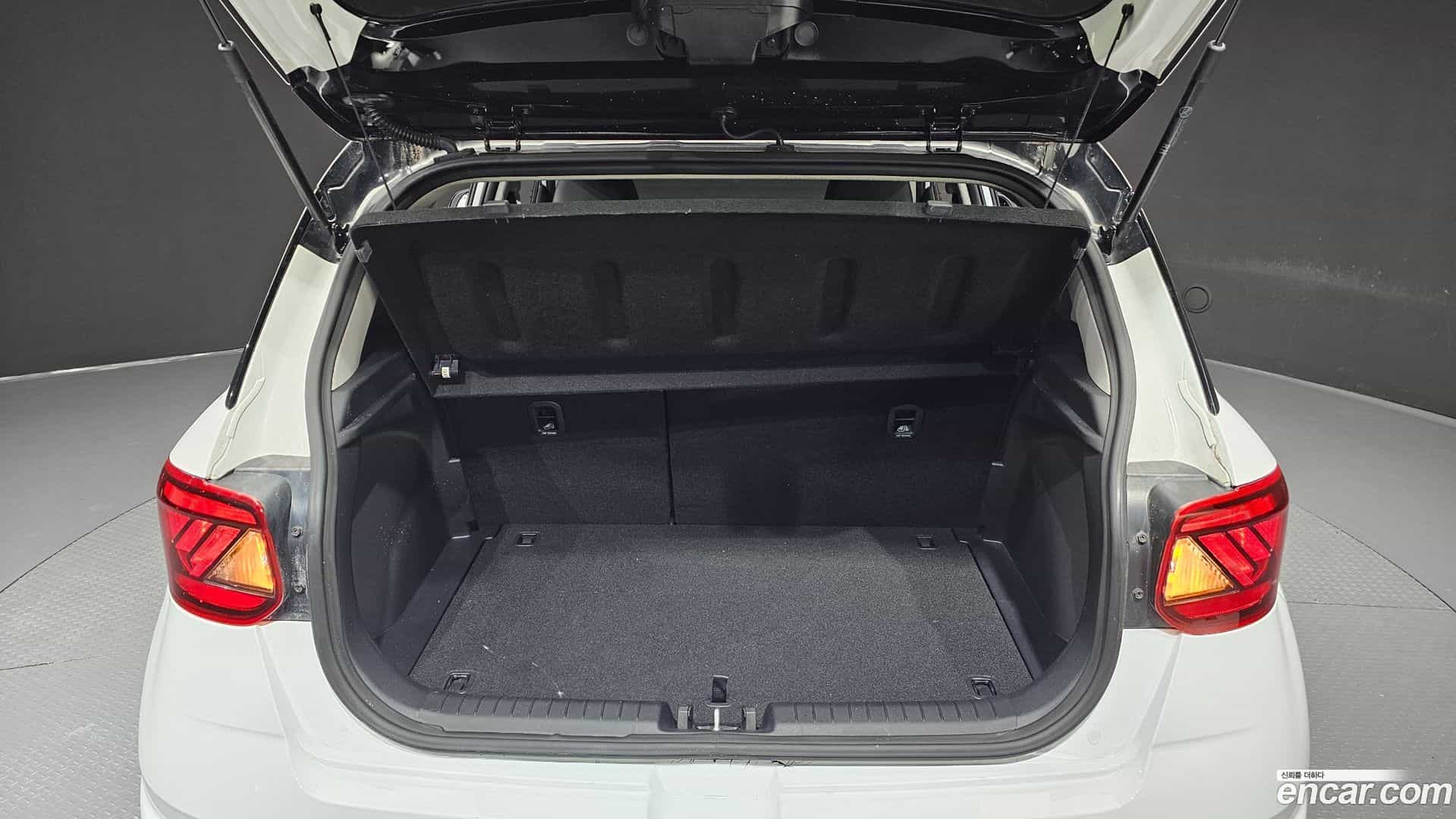 Venue Hyundai 2020.3-OPTION-021