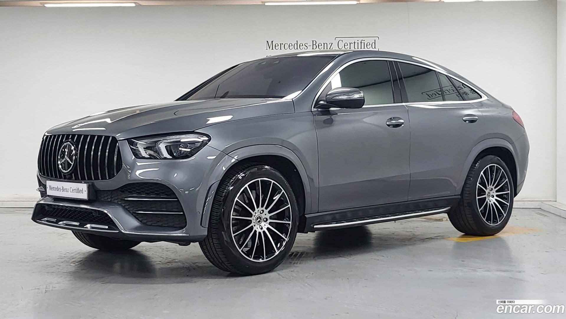 Main__Slider__Photo:GLE-Class Mercedes-Benz 2022.0-0