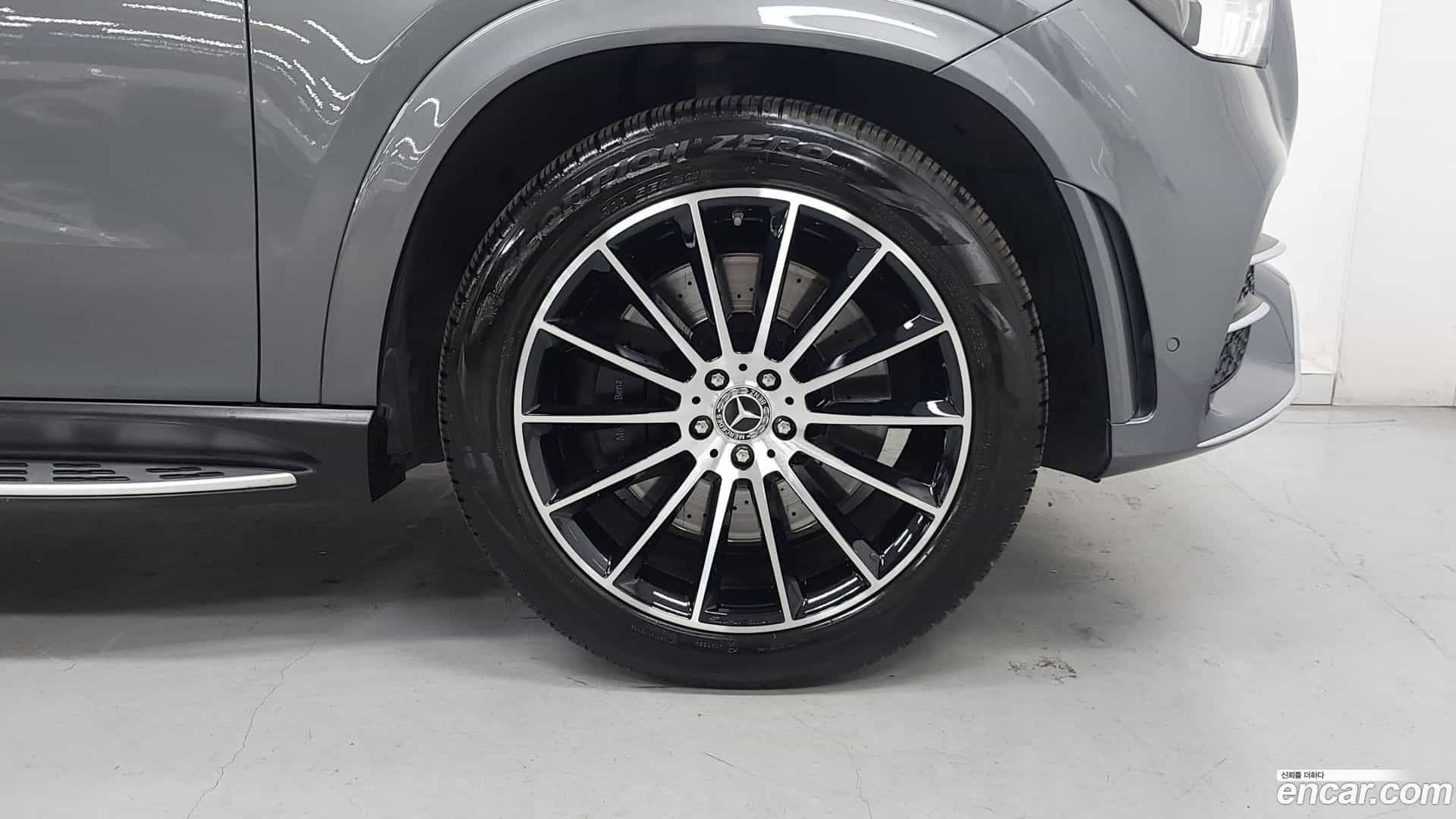 GLE-Class Mercedes-Benz 2022.0-OUTER-005