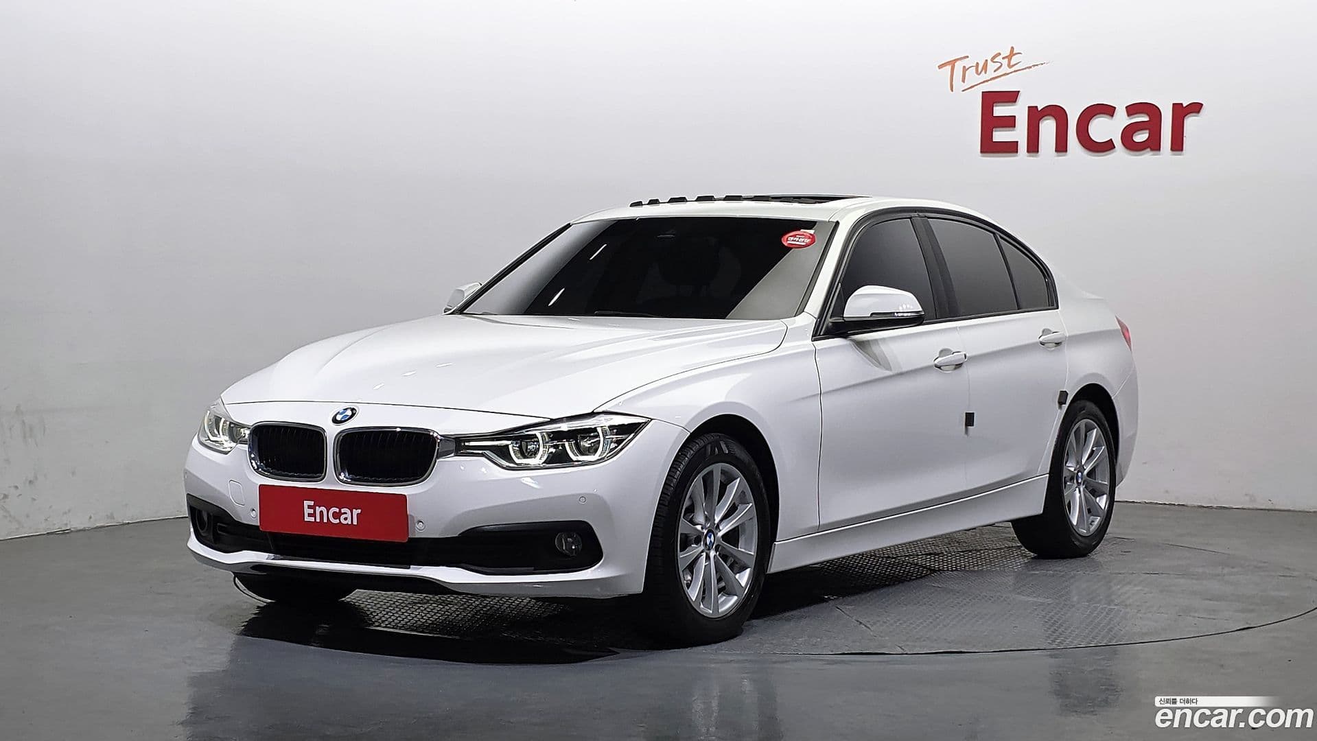 Main__Slider__Photo:3-Series BMW 2017.0-0