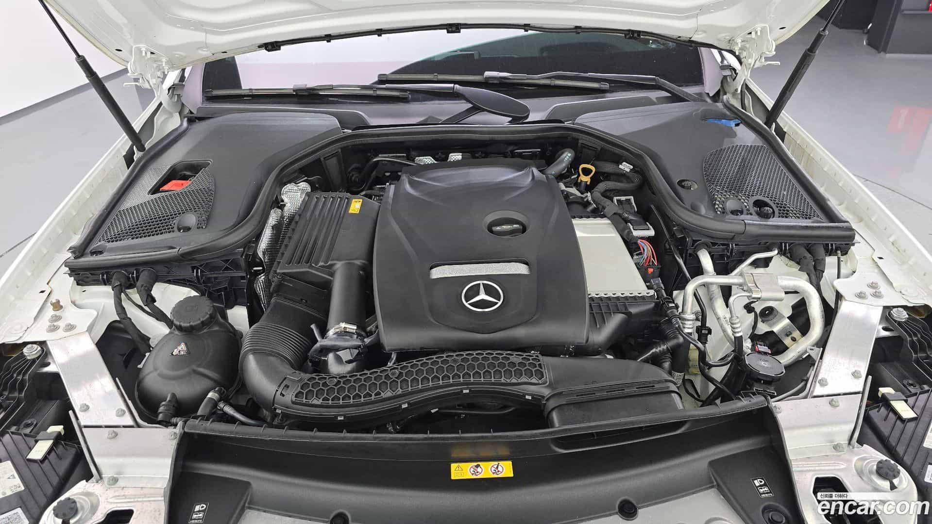 E-Class Mercedes-Benz 2022.4-OUTER-006