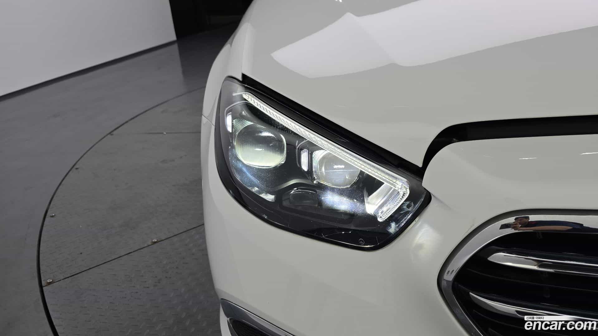E-Class Mercedes-Benz 2022.4-OUTER-032