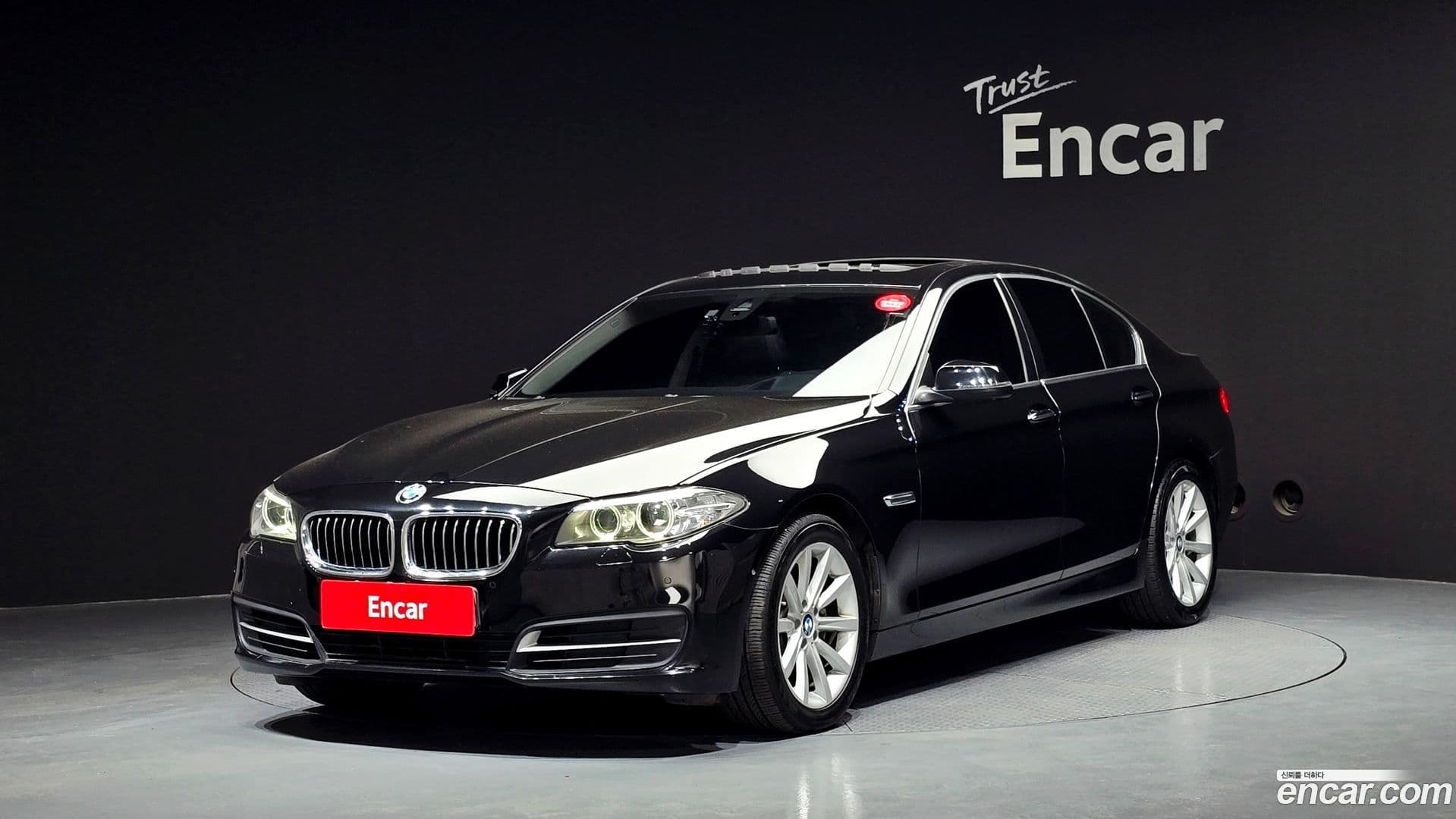 Main__Slider__Photo:5-Series BMW 2015.6-0