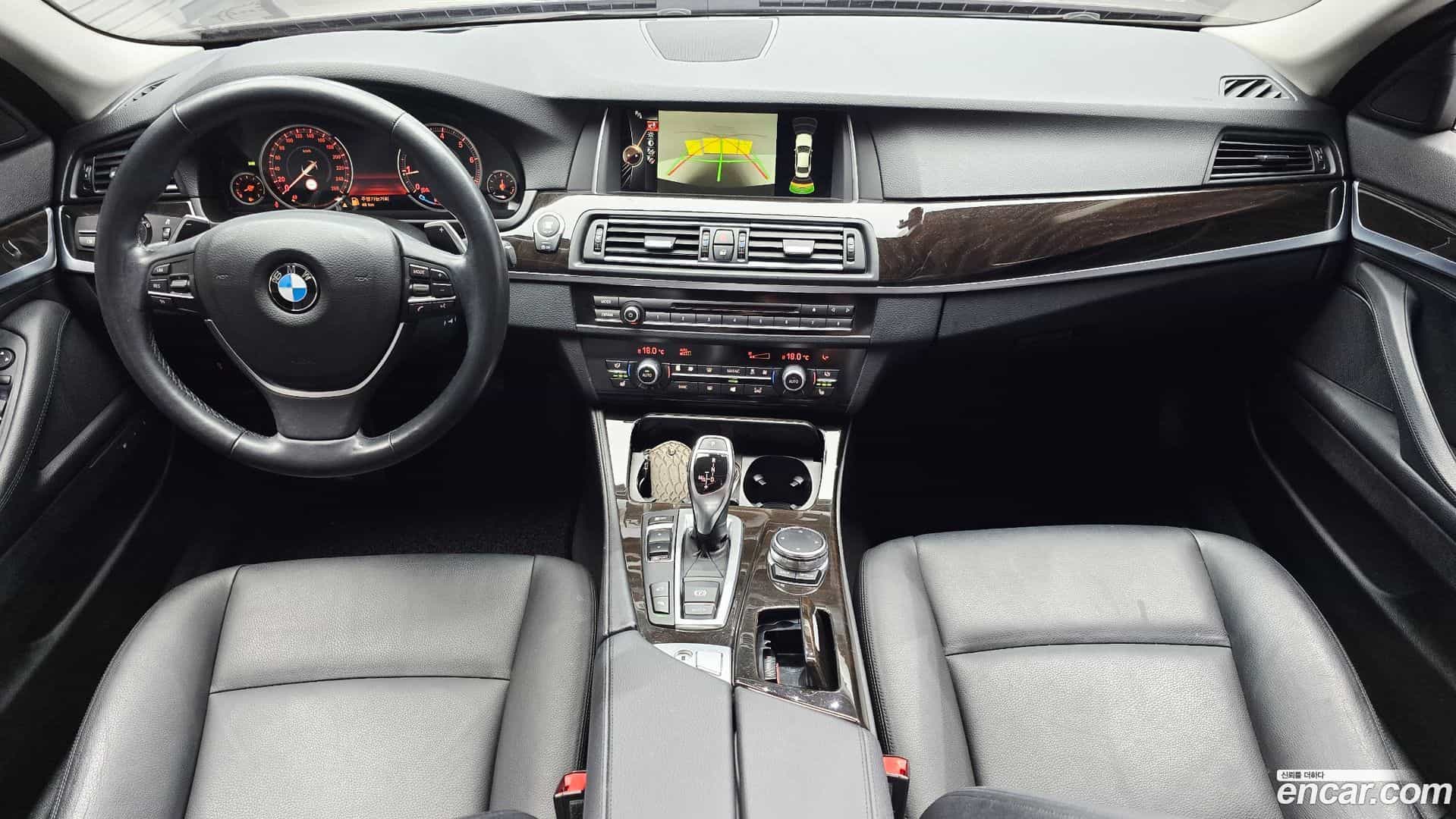5-Series BMW 2015.6-INNER-007