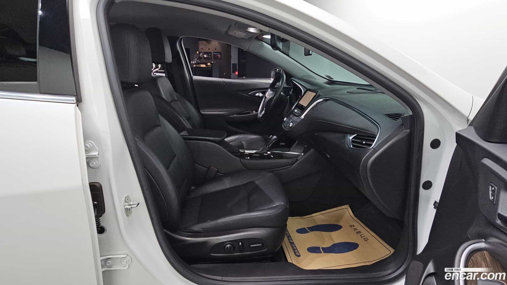Malibu Chevrolet 2020.5-OPTION-016