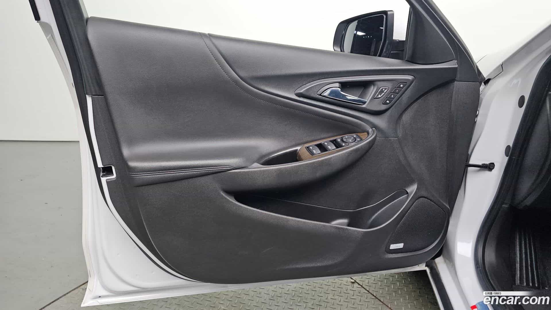 Malibu Chevrolet 2020.5-INNER-034
