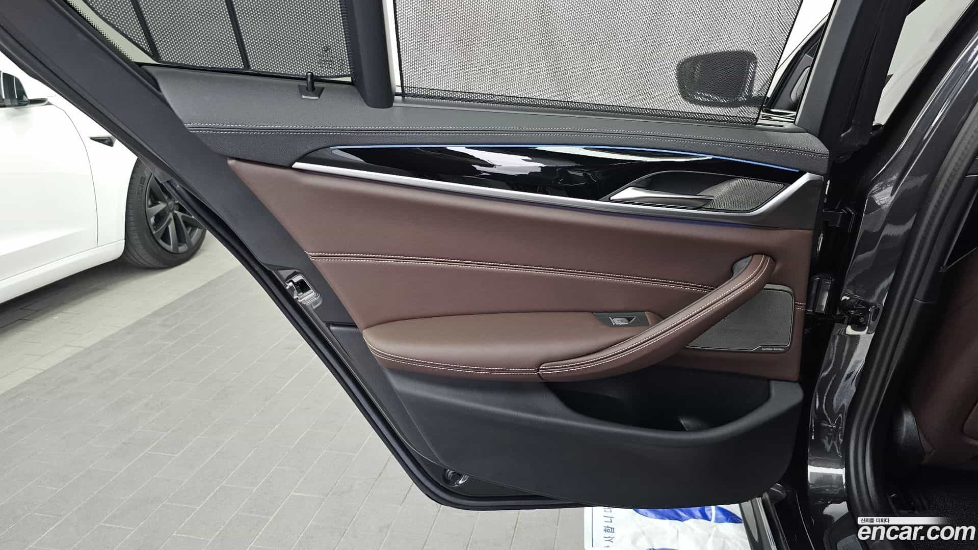 5-Series BMW 2023.7-INNER-035